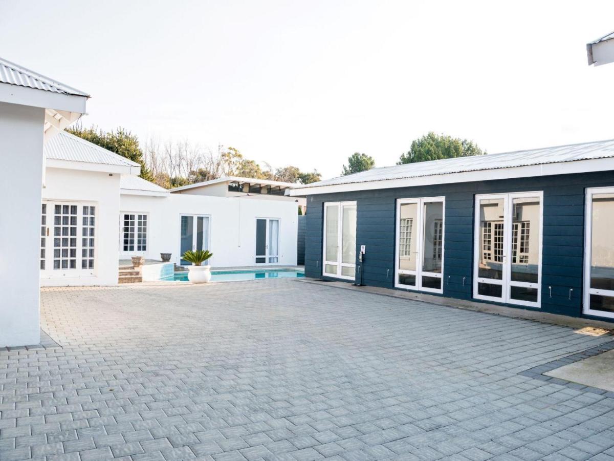Serenity Living Ξενοδοχείο Willows Εξωτερικό φωτογραφία